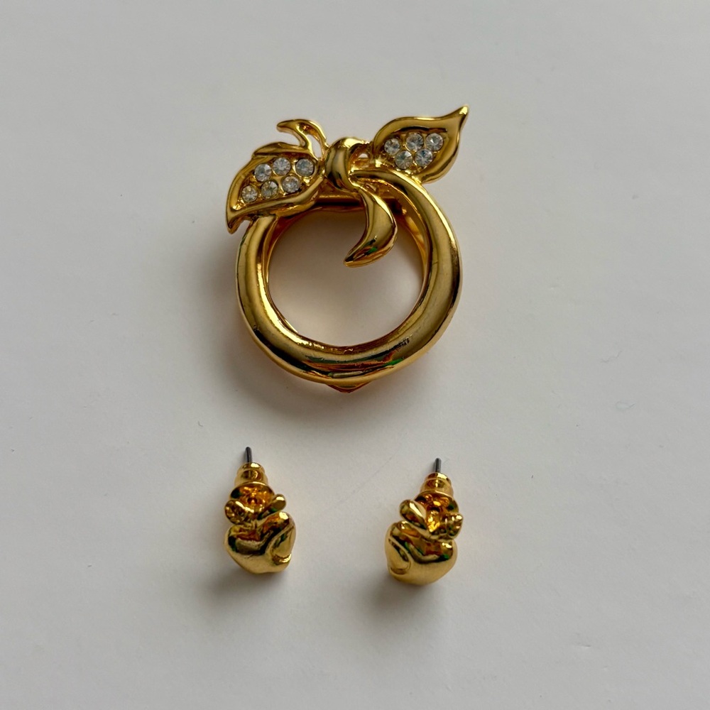 Vintage Gold Tone Apple Teacher Jewelry Set